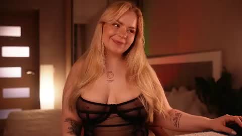 Snapshot of lisalovesweet chatting on June 20, 2026, 6:38 am Lisa online show from June 20, 2026, 6:38 am
