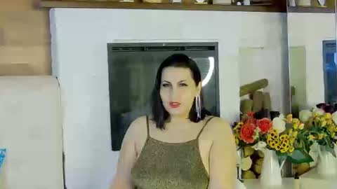 Snapshot of lisamaze chatting on January 10, 2025, 9:10 pm SofiaHanson online show from January 10, 2025, 9:10 pm
