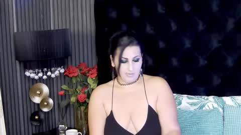 Snapshot of lisamaze chatting on September 15, 2025, 5:13 pm SofiaHanson online show from September 15, 2025, 5:13 pm