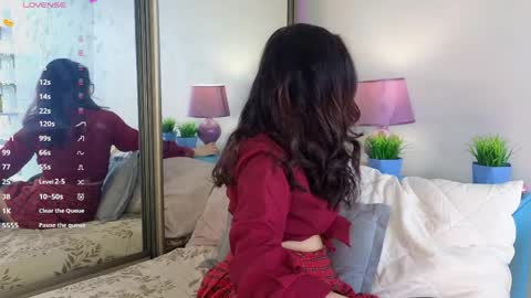 Kira online show from April 11, 2026, 5:34 am