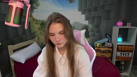 Lisa online show from March 10, 2025, 6:12 pm