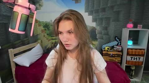 Lisa online show from March 11, 2025, 12:33 am