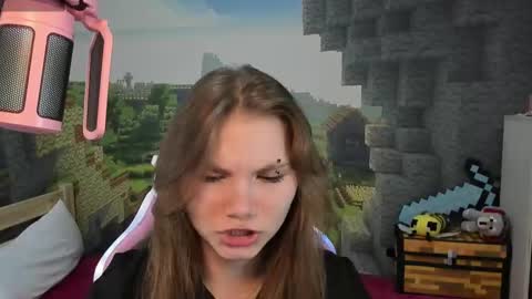 Lisa online show from March 12, 2025, 6:00 pm