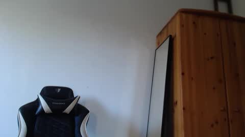 Lisaskybaby online show from April 11, 2026, 7:13 am