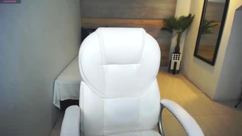 Liseth Fox online show from February 25, 2025, 8:09 pm