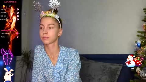 Snapshot of lisi4ka_basik33 chatting on January 8, 2026, 5:21 am Kris Maks online show from January 8, 2026, 5:21 am