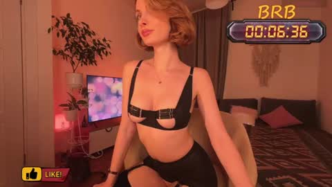 Snapshot of liss_n_gloss chatting on June 24, 2026, 2:05 pm Lisa online show from June 24, 2026, 2:05 pm