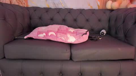 Lissa online show from October 22, 2025, 6:40 pm