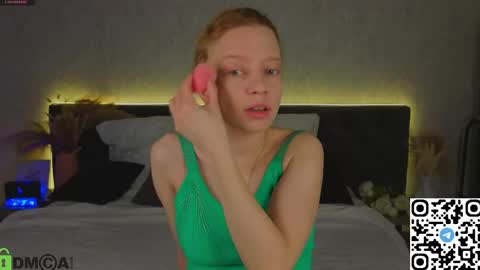 Snapshot of lissa_kitsune chatting on April 25, 2026, 1:30 am Lissa online show from April 25, 2026, 1:30 am
