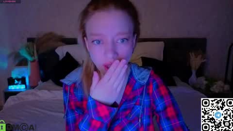Snapshot of lissa_kitsune chatting on April 27, 2026, 1:03 am Lissa online show from April 27, 2026, 1:03 am