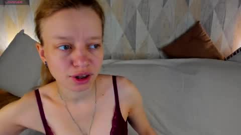 Snapshot of lissa_kitsune chatting on June 2, 2026, 1:07 am Lissa online show from June 2, 2026, 1:07 am