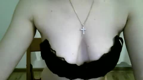 Snapshot of lissa_olsson chatting on February 4, 2025, 9:41 pm Lissa online show from February 4, 2025, 9:41 pm