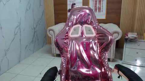 lissandra_s online show from October 8, 2025, 8:39 pm