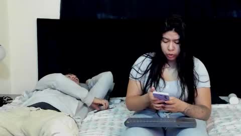 Natalia and alejandro online show from November 5, 2025, 11:21 am