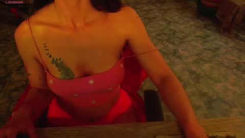 Liss online show from November 9, 2025, 4:16 pm