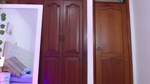 litleslut_ online show from February 4, 2025, 4:39 pm