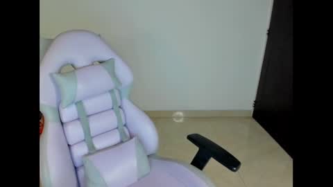 Danni online show from December 17, 2024, 2:44 am