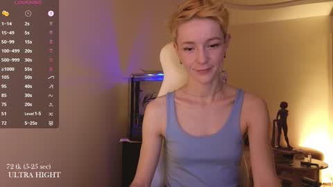 Snapshot of litllle_alis_a chatting on February 26, 2025, 7:16 pm Alisa online show from February 26, 2025, 7:16 pm