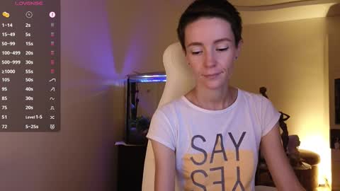 Snapshot of litllle_alis_a chatting on September 11, 2025, 8:31 pm Alisa online show from September 11, 2025, 8:31 pm