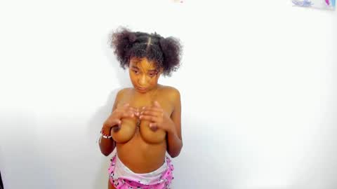 Snapshot of litte_ebony chatting on February 19, 2025, 6:54 pm Ashley online show from February 19, 2025, 6:54 pm