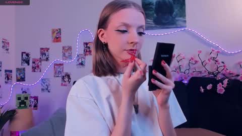 Snapshot of little__caprice chatting on January 17, 2026, 7:13 am Bella online show from January 17, 2026, 7:13 am