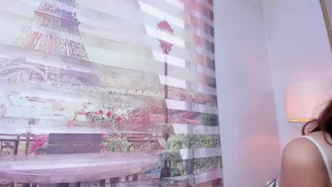 little__doll18 online show from May 5, 2026, 9:01 pm
