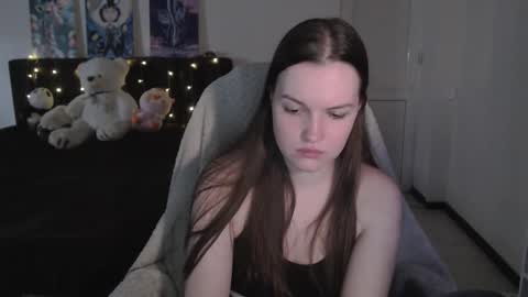 little__flowers online show from October 20, 2025, 8:15 am