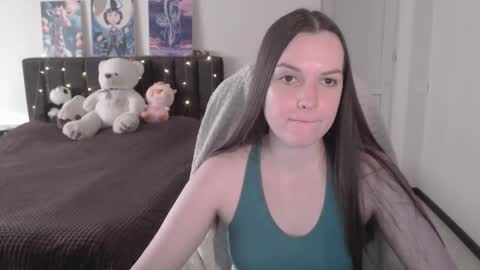 little__flowers online show from November 8, 2025, 6:35 am