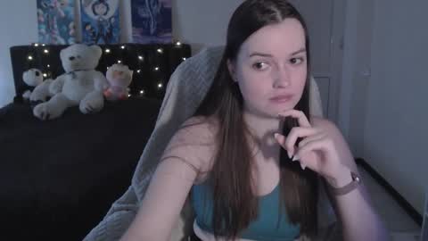 little__flowers online show from November 29, 2025, 8:06 am