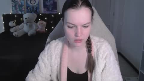 little__flowers online show from January 13, 2026, 9:36 am