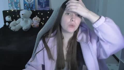 little__flowers online show from April 23, 2026, 8:35 am