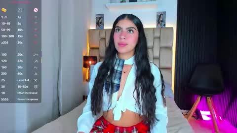 Snapshot of little__sophie18 chatting on January 31, 2026, 7:23 pm Sophie ---- connected from 1400 to 2100 Colombia time online show from January 31, 2026, 7:23 pm