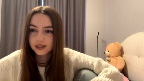 Catherine online show from November 21, 2025, 3:05 am