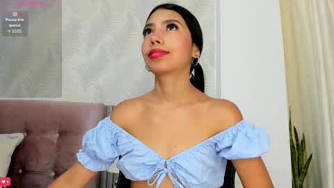 Ana online show from October 14, 2025, 12:28 pm