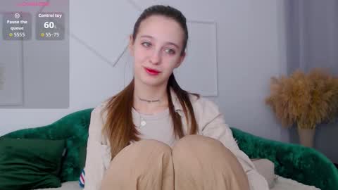 Lana online show from September 24, 2025, 6:39 am