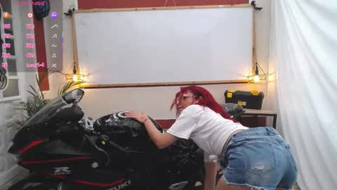 Ellie  online show from March 14, 2026, 8:03 pm