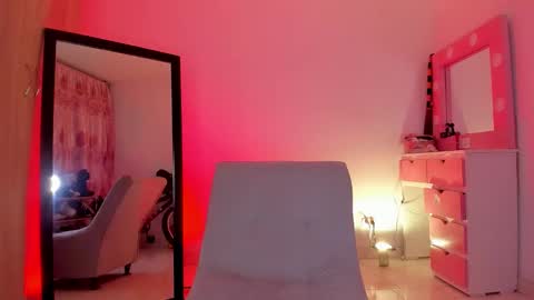 Emily online show from September 30, 2025, 4:39 am