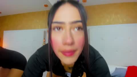 Snapshot of little_jenni chatting on February 14, 2025, 1:40 pm online show from February 14, 2025, 1:40 pm