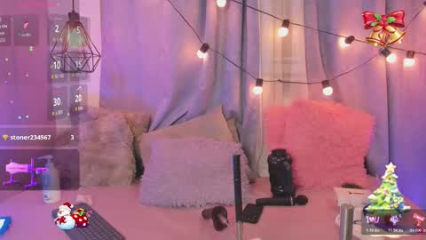 Lili online show from November 22, 2025, 9:14 pm