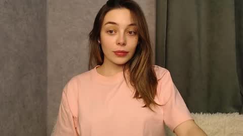 Mia   Im online every day 1530 PM in New York  2030 PM in London online show from December 12, 2024, 8:32 pm