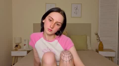 little_mollee online show from November 21, 2025, 11:03 pm