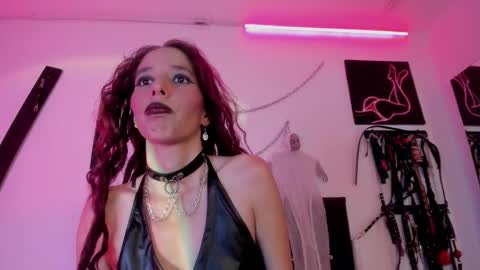 Little Nauughty2 online show from November 22, 2025, 1:43 pm