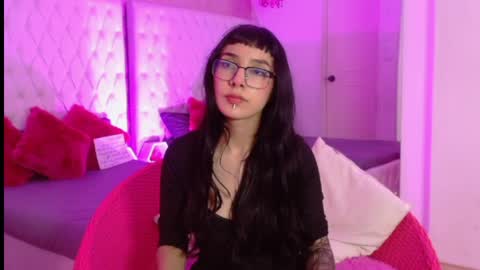 Paulette online show from May 27, 2026, 4:20 am