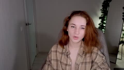 little_pretty_woman online show from January 31, 2025, 4:38 pm