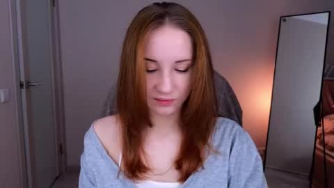 little_pretty_woman online show from March 16, 2026, 1:37 pm