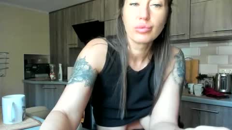 Snapshot of little_princess777 chatting on June 10, 2026, 6:23 am my Instagram online show from June 10, 2026, 6:23 am