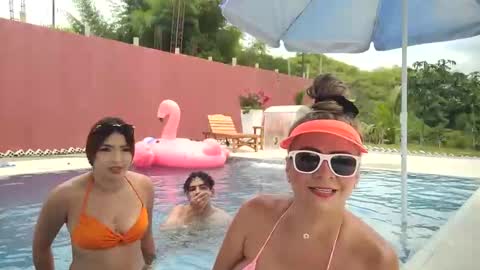 Snapshot of little_sharol chatting on September 24, 2025, 4:21 pm Sharol online show from September 24, 2025, 4:21 pm