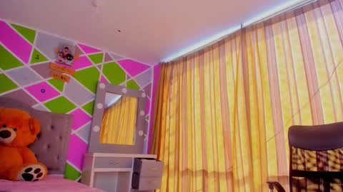 Im Laura. buy my contentcompra mi contenido offline  online show from December 2, 2025, 6:36 pm