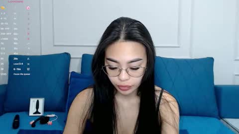 Kwan online show from December 21, 2025, 9:27 am