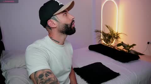 Snapshot of little_vannesaa chatting on February 18, 2025, 8:47 pm little_vannesaa online show from February 18, 2025, 8:47 pm